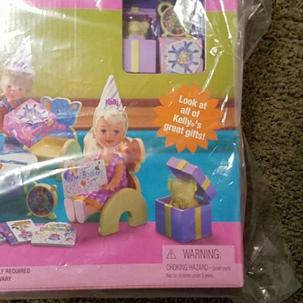 Mattel Kelly Birthday Party Playset NIB FREE SHIP - Picture 4 of 5